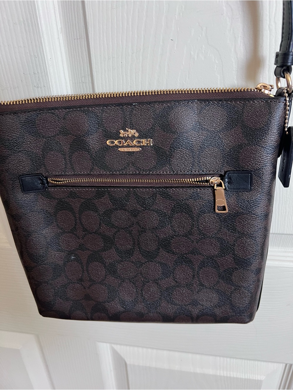 Coach Brown/Blk Signature Rowan Crossbody File bag with Gold Logo